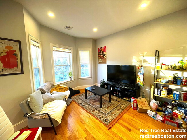 property at 8 Islington St