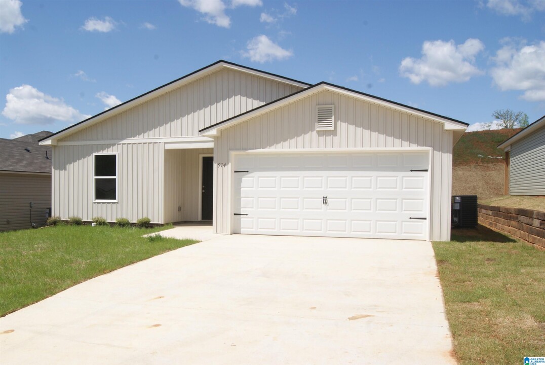 514 Antler Wy in Lincoln, AL - Foto de edificio