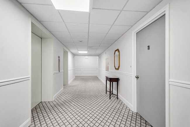 14 Lockwood Dr in Charleston, SC - Building Photo - Building Photo