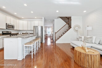 207 Yale Blvd in Shrewsbury, NJ - Building Photo - Building Photo