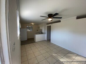 W. Chimes St in Baton Rouge, LA - Foto de edificio - Interior Photo