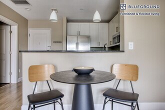 33 Rogers St, Unit FL5-ID947 in Cambridge, MA - Building Photo - Building Photo