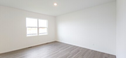 108 Cressmoor Blvd in Hobart, IN - Building Photo - Building Photo