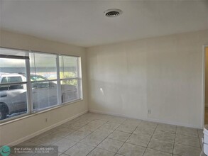 1300 NW 61st Ave in Sunrise, FL - Building Photo - Building Photo