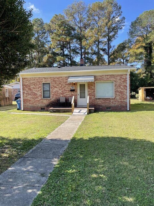 603 E Townsend St in Dunn, NC - Building Photo