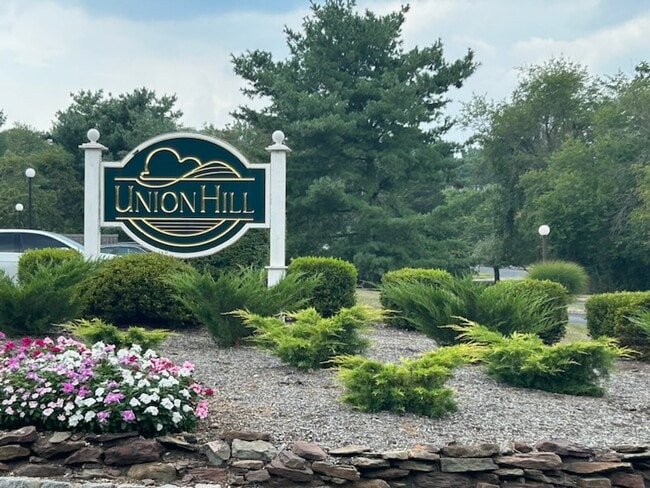 2 Sam Bonnell Dr, Unit 2
