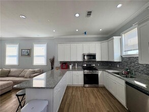 3103 Cherry St, Unit B in New Orleans, LA - Foto de edificio - Building Photo