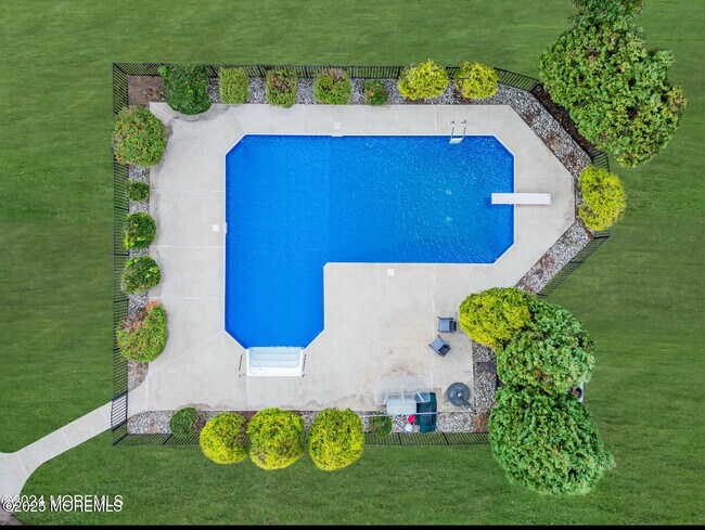 15 Elana Dr in Jackson Township, NJ - Building Photo - Building Photo