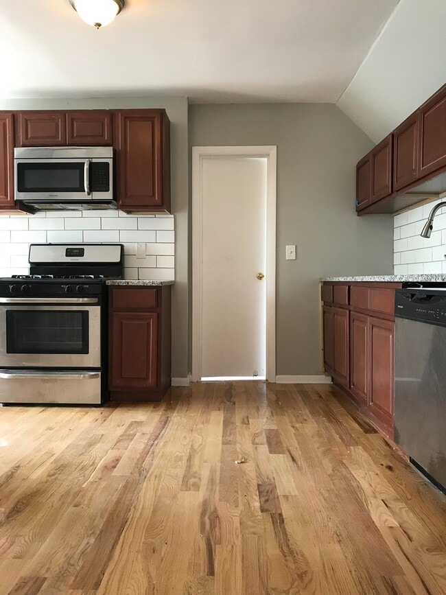 174 Portsea St in New Haven, CT - Building Photo - Building Photo