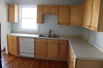 50 Leonard St in North Attleborough, MA - Building Photo - Building Photo