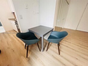842 Meridian Ave in Miami Beach, FL - Building Photo - Building Photo