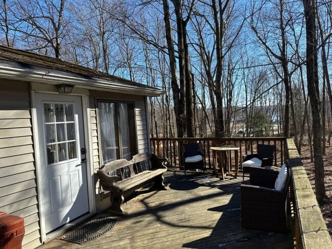 206 Orono Dr in Pocono Lake, PA - Building Photo - Building Photo
