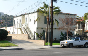 804-810 E Chevy Chase Dr in Glendale, CA - Building Photo - Building Photo