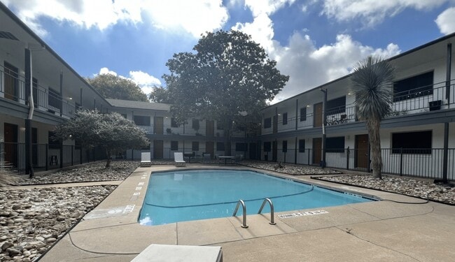 property at 515 Shoal Creek Blvd