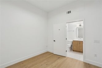 567 Ponce De Leon Ave NE in Atlanta, GA - Building Photo - Building Photo