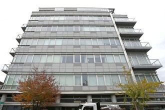 One Vernon Jackson in Long Island City, NY - Foto de edificio - Building Photo