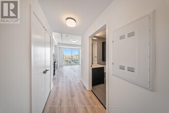 5 York Garden Wy in Toronto, ON - Building Photo - Building Photo