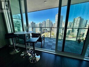 89 Nelson St in Vancouver, BC - Building Photo - Building Photo