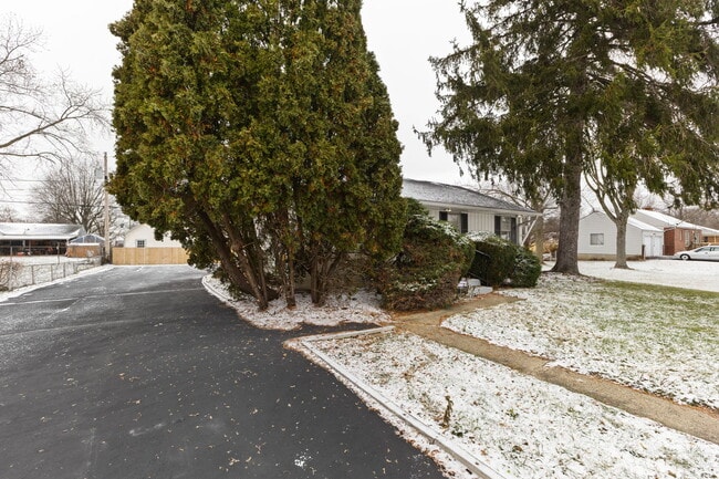 property at 3016 N Arlington Ave