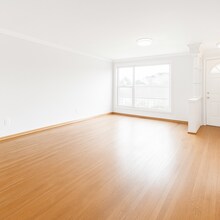 19 Reid Ave N in Hamilton, ON - Building Photo - Building Photo