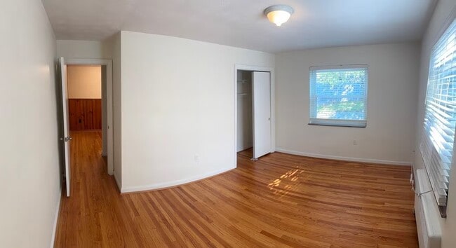 3000 Linwood Ave in Cincinnati, OH - Building Photo - Building Photo