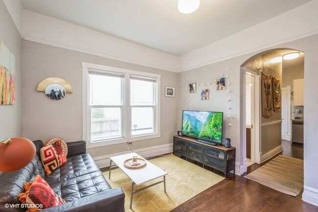2524 W Palmer St in Chicago, IL - Building Photo - Building Photo