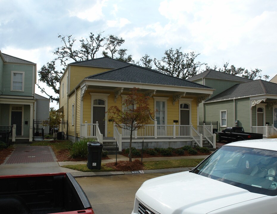 822 St Andrew St in New Orleans, LA - Foto de edificio
