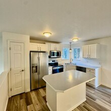 674 E Red Fir Ln in Coeur d'Alene, ID - Building Photo - Building Photo