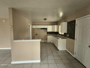 4918 Guadalupe Dr in El Paso, TX - Building Photo - Building Photo