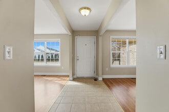 35900 Abbey Dr in Romulus, MI - Building Photo - Building Photo