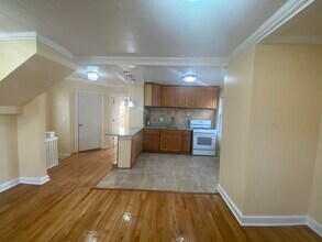 536 3RD Ave in Lyndhurst, NJ - Building Photo - Building Photo