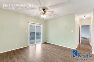 1201 Glen Cove Pkwy in Vallejo, CA - Building Photo - Building Photo