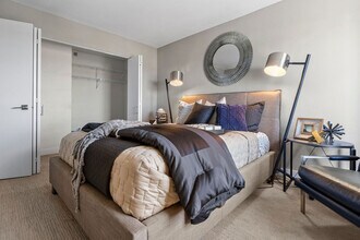 Lux Apartments in Minneapolis, MN - Building Photo - Building Photo