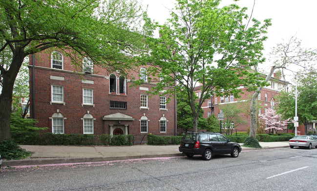 Calvert Court in Baltimore, MD - Building Photo - Building Photo