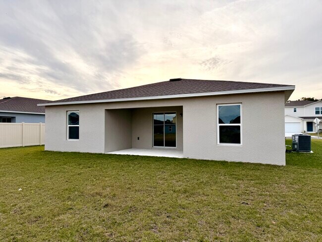 2555 NW 23rd Ave in Ocala, FL - Building Photo - Building Photo
