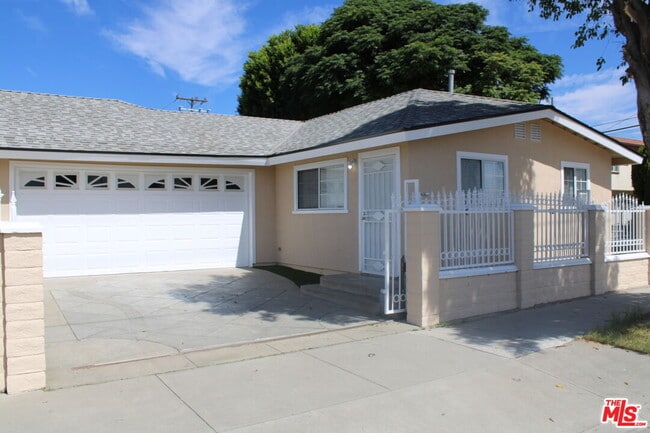 property at 1402 Celis St