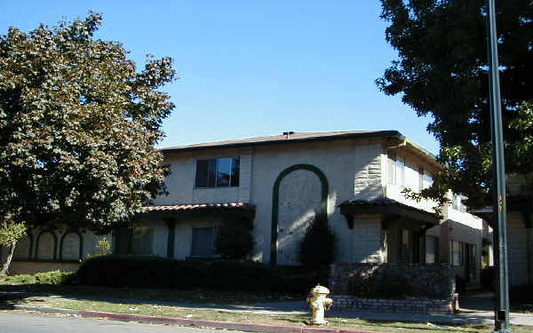 664-668 Richmond Ave in San Jose, CA - Foto de edificio - Building Photo