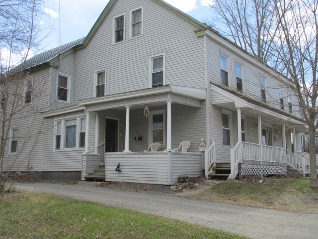 34 Main St in Oakland, ME - Foto de edificio