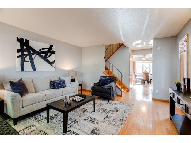 821 Weeks Ave SE in Minneapolis, MN - Building Photo - Building Photo