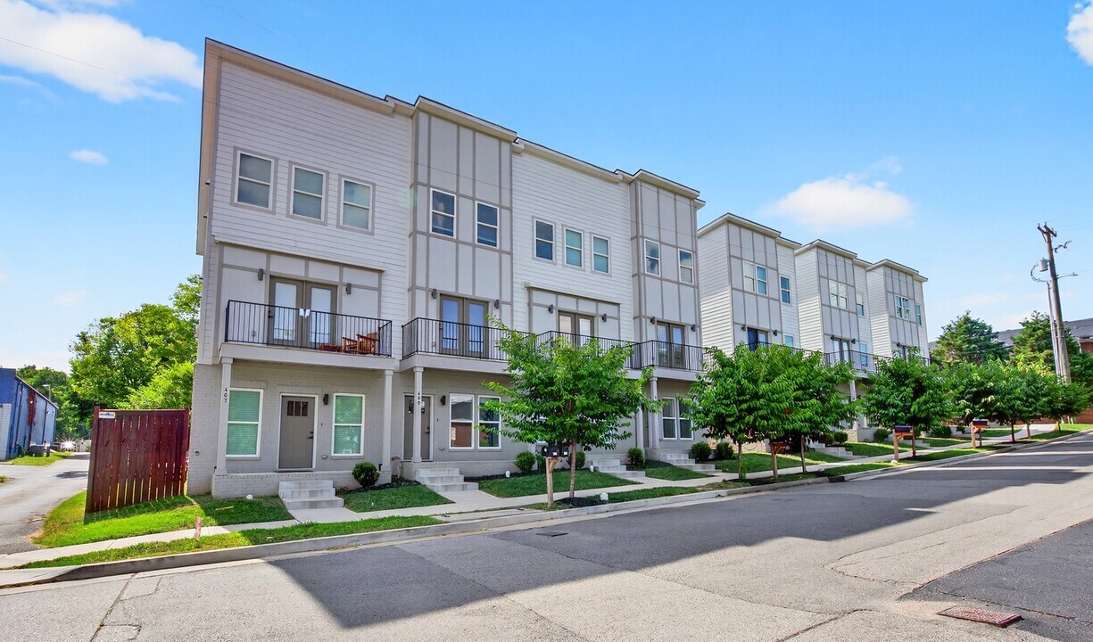 409 Lellyett St in Nashville, TN - Building Photo