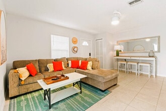 9126 E Highland Pines Blvd in Palm Beach Gardens, FL - Building Photo - Building Photo