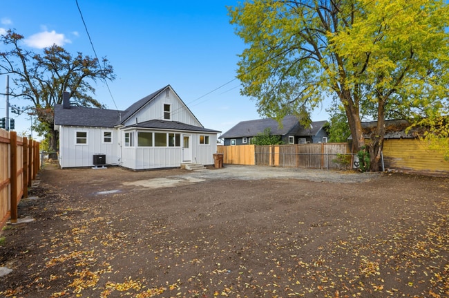 3008 E Wellesley Ave in Spokane, WA - Building Photo - Building Photo