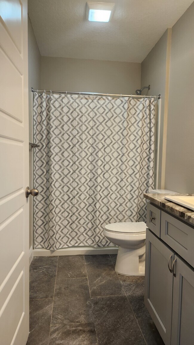 7412 Canterbury St, Unit 7412 in Spring Hill, FL - Building Photo - Building Photo