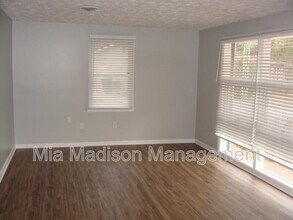 11 Catherine Cir in Savannah, GA - Building Photo - Building Photo