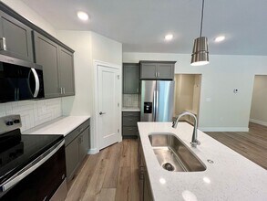 4651 Pierce Dr in Manhattan, KS - Building Photo - Building Photo