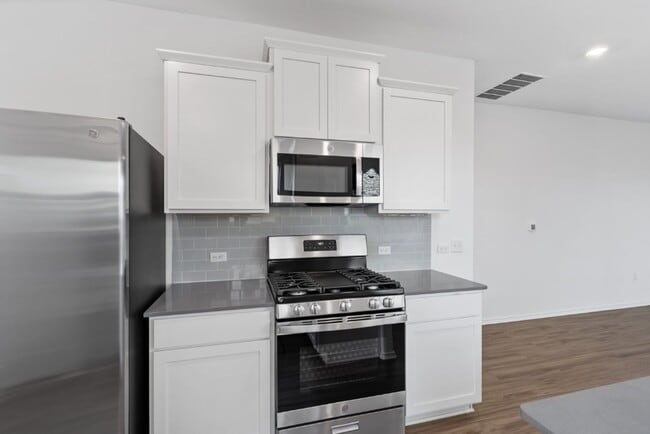 7313 Spotted Leaf Wy in Austin, TX - Building Photo - Building Photo