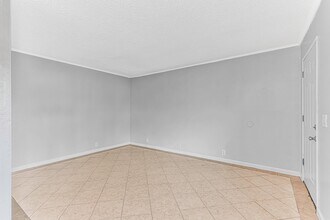 1826 Cerritos Ave, Unit A in Long Beach, CA - Foto de edificio - Building Photo