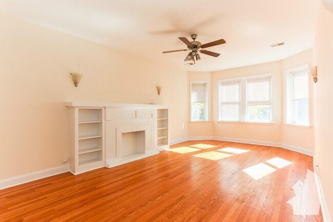 3428 W Parker Ave, Unit 2 in Chicago, IL - Building Photo - Building Photo