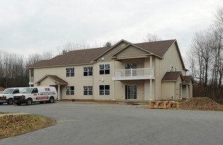 Split Rail Phase II in Gansevoort, NY - Foto de edificio - Building Photo