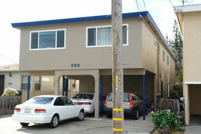 634 Stannage Ave in Albany, CA - Foto de edificio - Building Photo